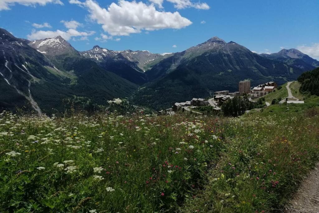 Bel Appartement montagne dans le parc des écrins Orcières Esterno foto